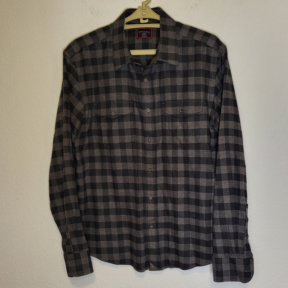 UNTUCKit Wrinkle Free Charcoal and Black Plaid Shirt size Large